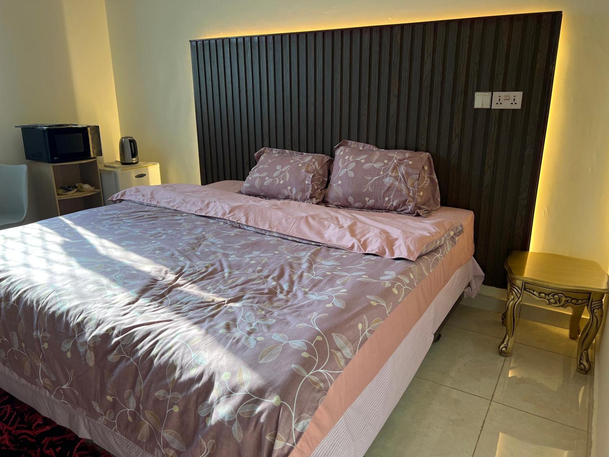 Alhosani Homestay *